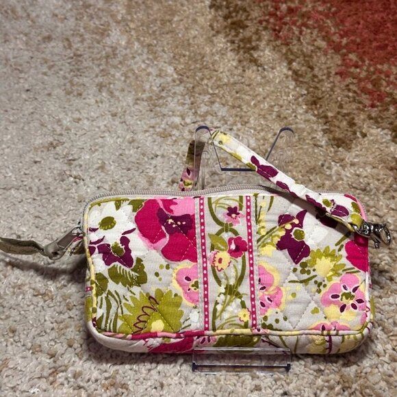 Vera Bradley Make Me Blush Zip Wristlet Quilted Wallet Designer EUC On The Go - Picture 3 of 11